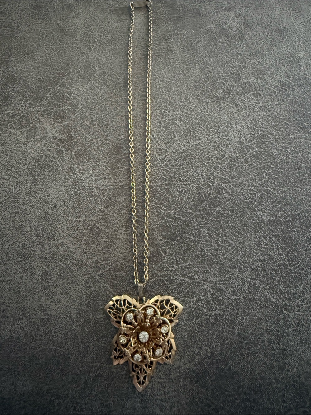Antique-Style Gold Floral Filigree Pendant Necklace with Clear Stones